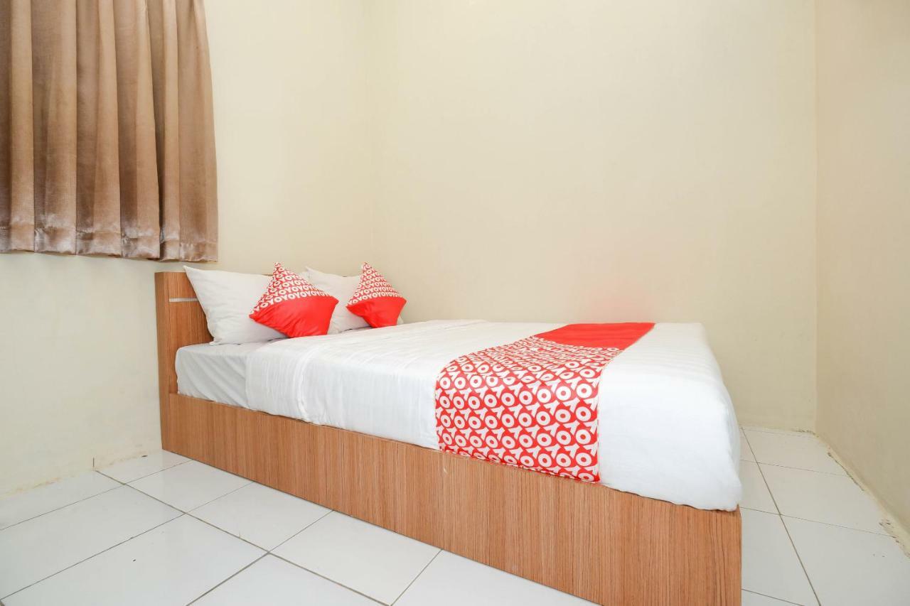 OYO 1250 Unta Residence Semarang Exterior foto